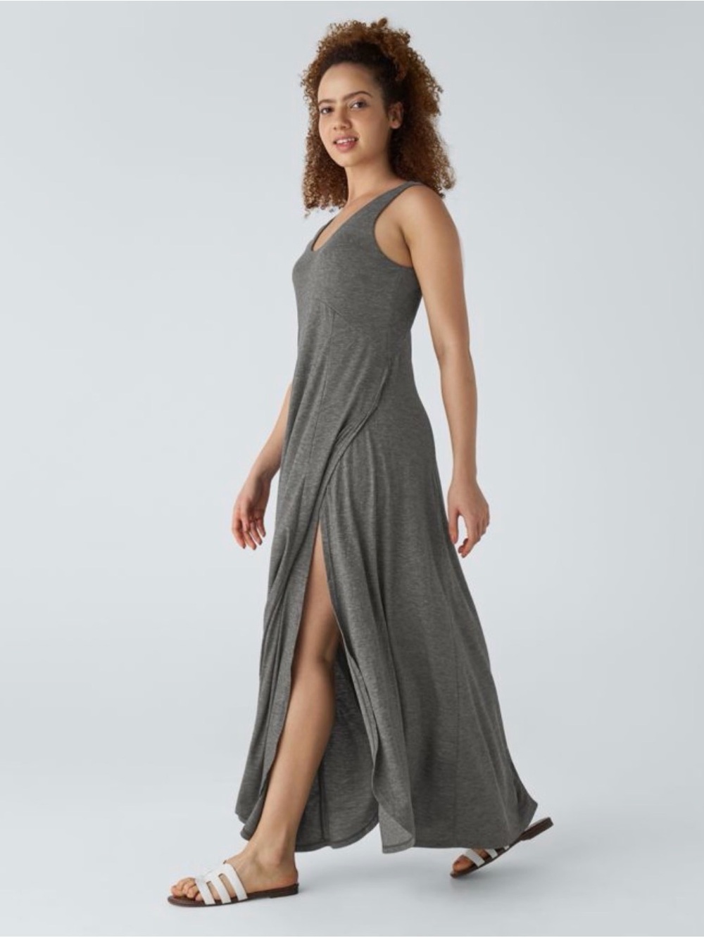 NWT!  Halara U Neck Flowy Maxi Casual Tank Dress w/side slits - Small
